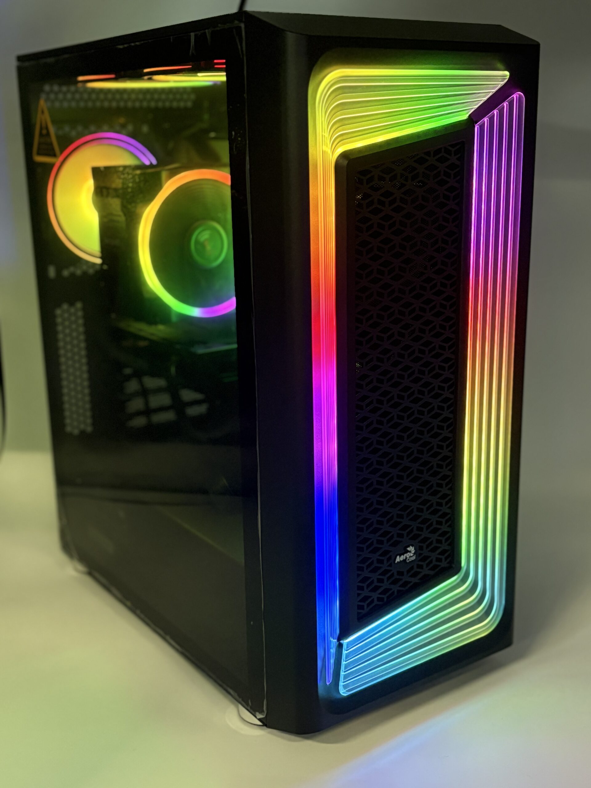 Tour Gaming Cyber Interstellar – Processeur Intel Core i7 12700K – Ram 32Go DDR5 ( 2×16Go Kingston 5600Mhz ) – SSD Nvme 1To Crucial – Gigabyte Nvidia Rtx 4060 Windforce OC 8Go – Boitier Aerocool Interstellar – Alimentation Bequiet 700W – Image 3